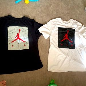 2 Jordan XXL tee shirts